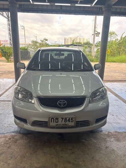 รถ Toyota Vios 1.5 J สี บรอนซ์เงิน