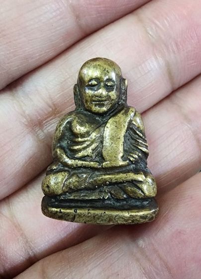 หลวงพ่อเงิน วัดบางคลาน พิมพ์นิยมเก่า