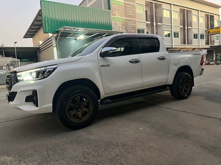 Toyota Hilux Revo 2016 2.4 E Prerunner Pickup ดีเซล เกียร์ธรรมดา ขาว รูปที่ 2
