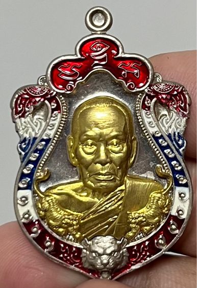 เสมาเสือคาบดาบ 4 หลวงพ่อพัฒน์ ปุญญกาโม  รูปที่ 2