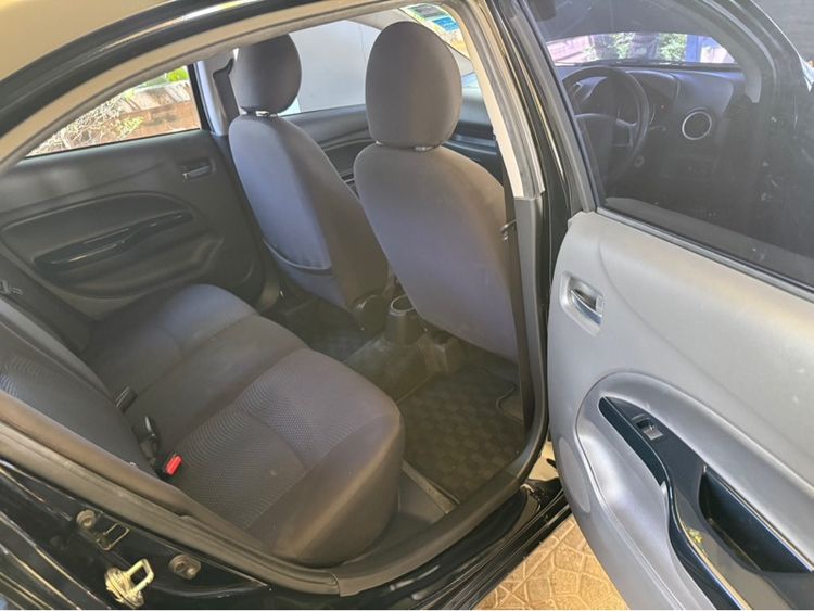 Mitsubishi Attrage 2018 1.2 GLX Sedan เบนซิน ไม่ติดแก๊ส เกียร์อัตโนมัติ ดำ รูปที่ 4