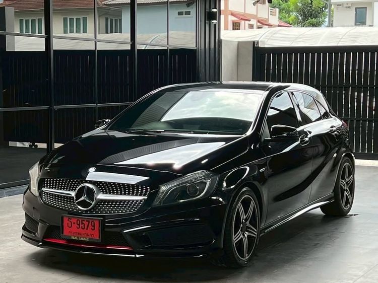 รถ Mercedes-Benz A-Class A250 สี ดำ