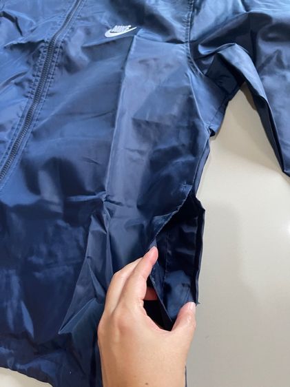 เสื้อกันลม Nike แท้ ของใหม่ รูปที่ 6