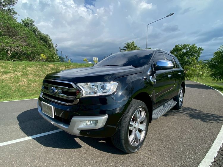 รถ Ford Everest 3.2 Titanium Plus 4WD สี ดำ