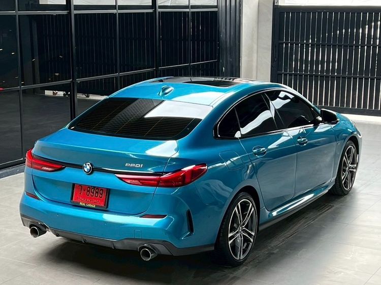 BMW Series 2 2021 220i Sedan เบนซิน ไม่ติดแก๊ส เกียร์อัตโนมัติ ฟ้า รูปที่ 4