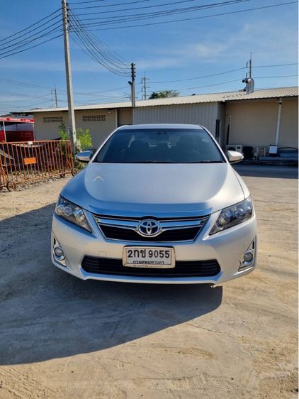Toyota Camry 2013 2.5 Hybrid Sedan ปลั๊กอินไฮบริด (PHEV) เกียร์อัตโนมัติ บรอนซ์เงิน รูปที่ 2