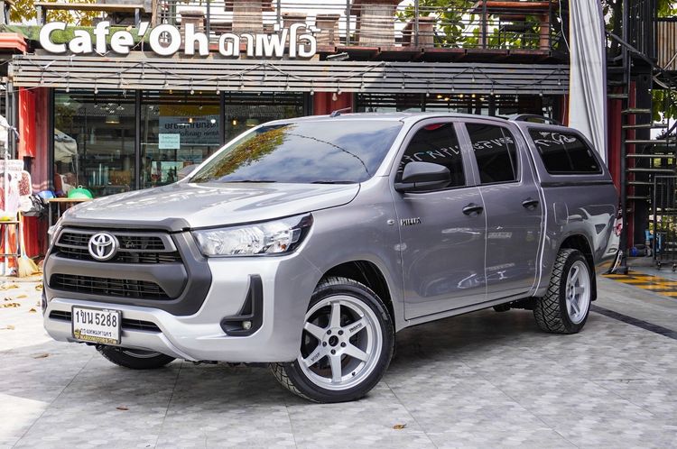 รถ Toyota Hilux Revo Double Cab 2.4 Mid Z Edition สี เทา