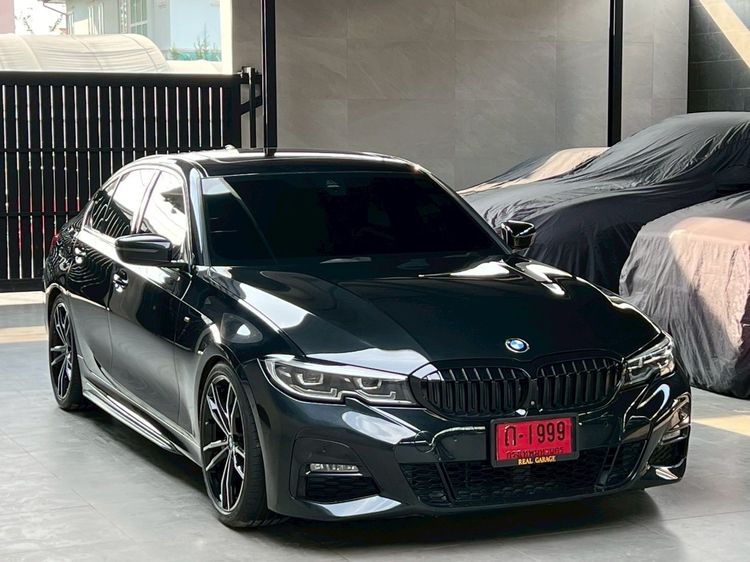 BMW Series 3 2021 330e Sedan ปลั๊กอินไฮบริด (PHEV) ไม่ติดแก๊ส เกียร์อัตโนมัติ ดำ รูปที่ 2
