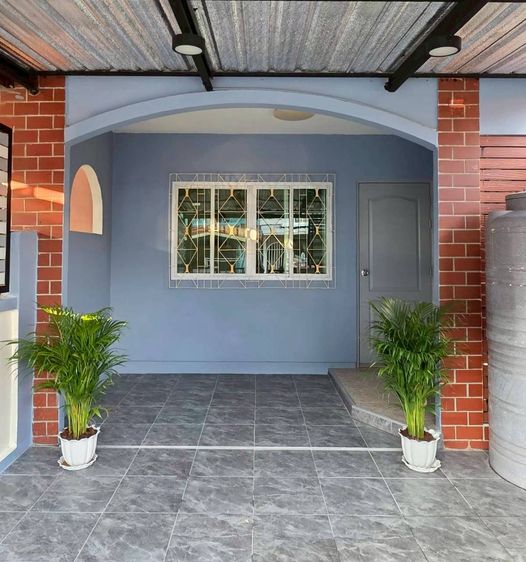 มีบางส่วน ขายทาวน์เฮ้าส์ 2 ชั้น มบ.สิรารมย์ ถนนบ้านกล้วย-ไทรน้อย รีโนเวทใหม่ทั้งหลัง พร้อมเข้าอยู่ (เจ้าของขายเอง) รูปที่ 2