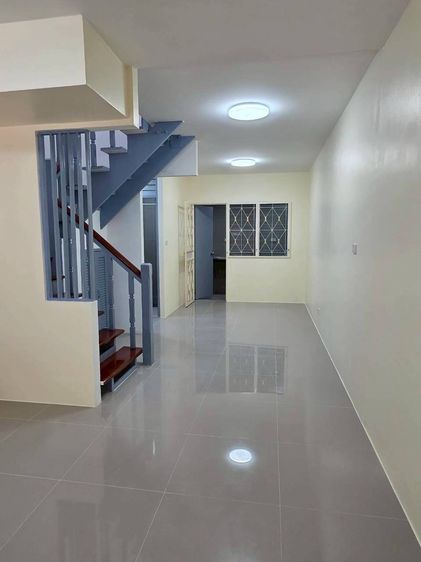 มีบางส่วน ขายทาวน์เฮ้าส์ 2 ชั้น มบ.สิรารมย์ ถนนบ้านกล้วย-ไทรน้อย รีโนเวทใหม่ทั้งหลัง พร้อมเข้าอยู่ (เจ้าของขายเอง) รูปที่ 4