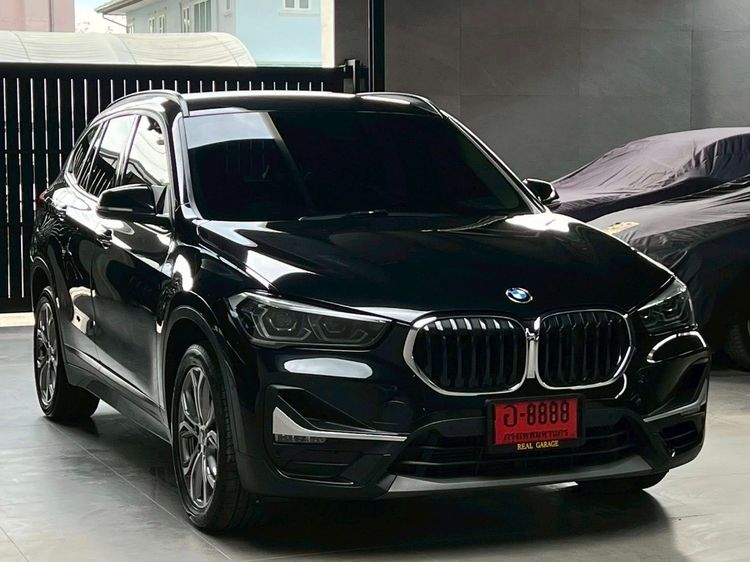 BMW X1 2021 1.5 sDrive18i xLine Utility-car เบนซิน ไม่ติดแก๊ส เกียร์อัตโนมัติ ดำ รูปที่ 2