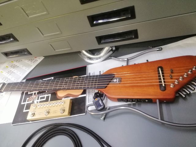 กีต้าร์โปร่งไฟฟ้า ดอนเนอร์HUSH I อุปกรณ์ครบ แถม Multi effect กีต้าร์โปร่ง 4,800 บาท สภาพ ใหม่มาก สาเหตุที่ขาย สั่งของมาผิดรุ่นครับ รูปที่ 3