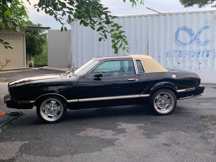 Ford Mustang 1974 Mach-E Sedan เบนซิน ไม่ติดแก๊ส เกียร์อัตโนมัติ ดำ