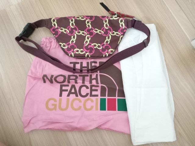 กระเป๋าคาด Gucci  The North Face