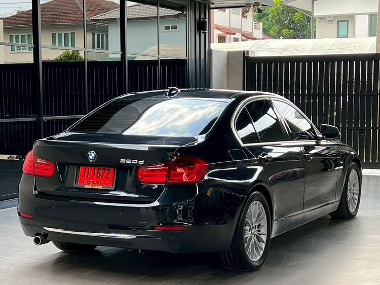 BMW Series 3 2014 320d Sedan ดีเซล ไม่ติดแก๊ส เกียร์อัตโนมัติ ดำ รูปที่ 4