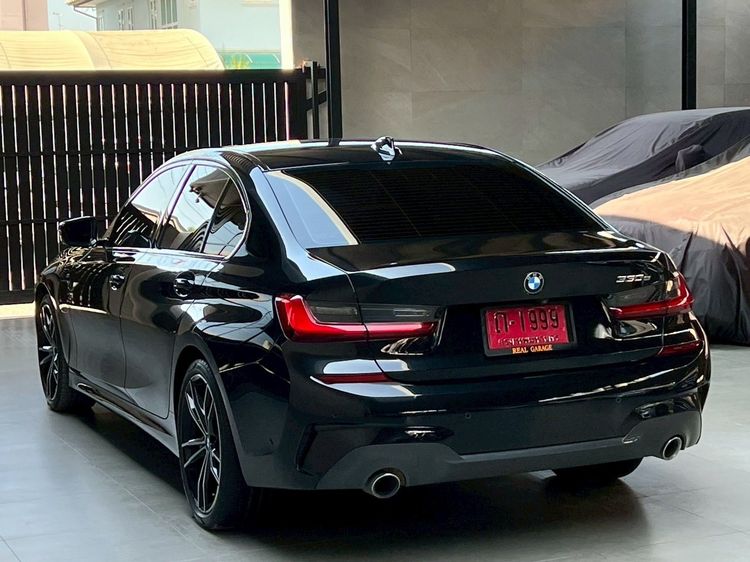 BMW Series 3 2021 330e Sedan ปลั๊กอินไฮบริด (PHEV) ไม่ติดแก๊ส เกียร์อัตโนมัติ ดำ รูปที่ 3