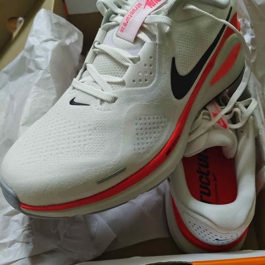 Nike Structure 26 Size 44 รูปที่ 9