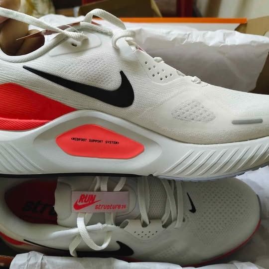 Nike Structure 26 Size 44 รูปที่ 6