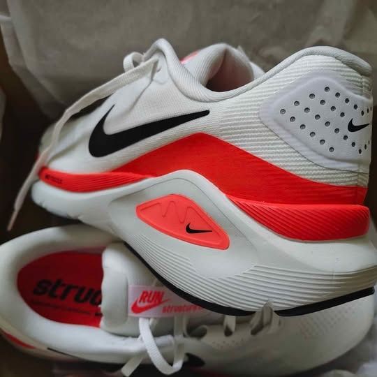 Nike Structure 26 Size 44 รูปที่ 4