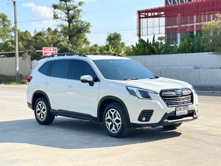 รถ Subaru Forester 2.0 i-L EyeSight สี ขาว