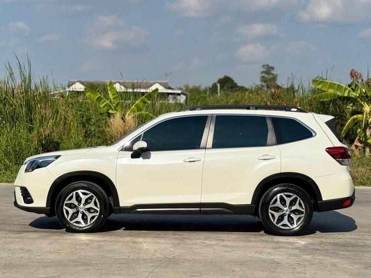 Subaru Forester 2023 2.0 i-L EyeSight Utility-car เบนซิน ไม่ติดแก๊ส เกียร์อัตโนมัติ ขาว รูปที่ 4