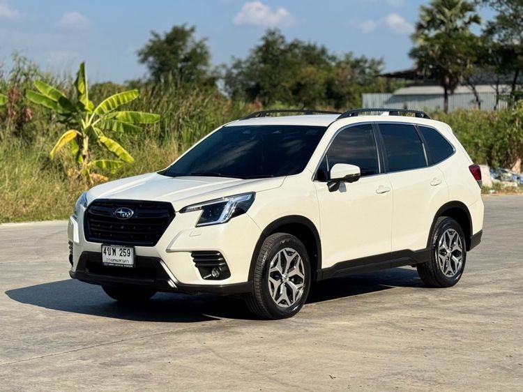 Subaru Forester 2023 2.0 i-L EyeSight Utility-car เบนซิน ไม่ติดแก๊ส เกียร์อัตโนมัติ ขาว รูปที่ 3