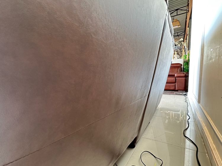 โซฟา 3 ที่นั่ง เบาะหนังแท้ผิวสัมผัสสีน้ำตาล รูปที่ 6