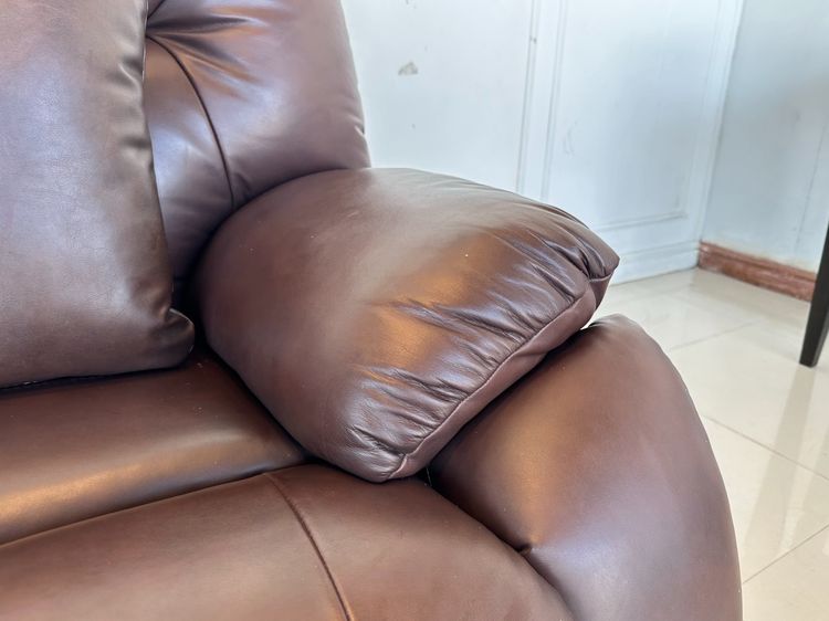 โซฟา 3 ที่นั่ง เบาะหนังแท้ผิวสัมผัสสีน้ำตาล รูปที่ 14