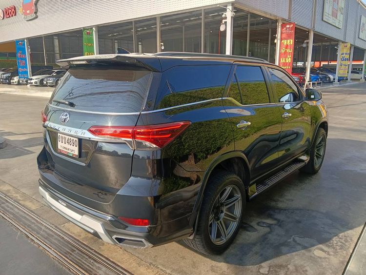 Toyota Fortuner 2015 2.4 V Utility-car ดีเซล ไม่ติดแก๊ส เกียร์อัตโนมัติ น้ำตาล รูปที่ 4