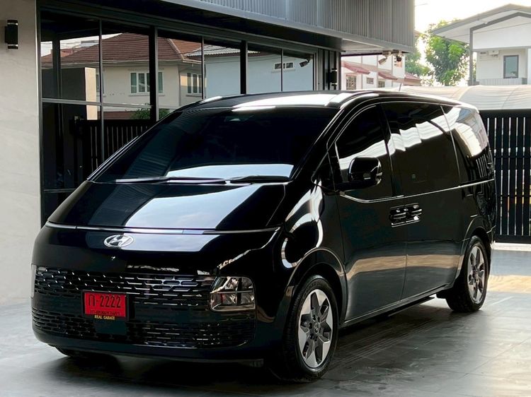 รถ Hyundai Staria 2.2 SEL สี ดำ