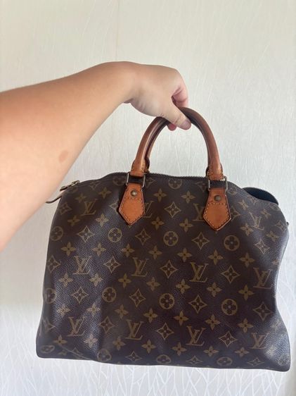 Louis Vuitton  รูปที่ 2