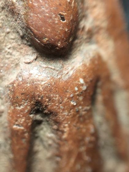 พระกำแพงยืนตอเนื้อดินครับ รูปที่ 6