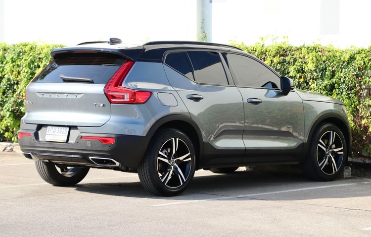 Volvo XC40 2019 2.0 T5 R-Design 4WD Utility-car เบนซิน ไม่ติดแก๊ส เกียร์อัตโนมัติ เทา รูปที่ 4