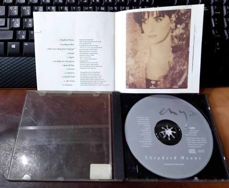 CD อัลบั้ม Shepherd Moons ของ Enya ศิลปินชาวไอริช  รูปที่ 9