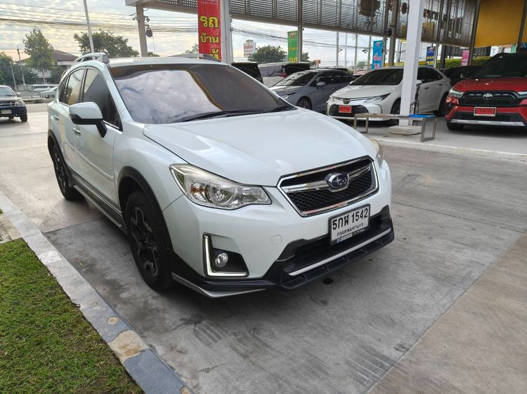 รถ Subaru XV 2.0 Crosstrek 4WD สี ขาว