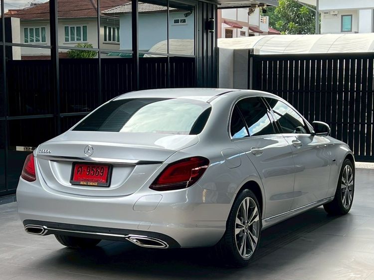 Mercedes-Benz C-Class 2020 C300 Sedan ปลั๊กอินไฮบริด (PHEV) ไม่ติดแก๊ส เกียร์อัตโนมัติ เทา รูปที่ 3