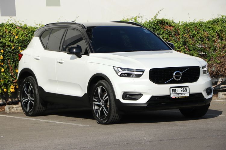 Volvo XC40 2019 2.0 T5 R-Design 4WD Utility-car เบนซิน ไม่ติดแก๊ส เกียร์อัตโนมัติ ขาว รูปที่ 3