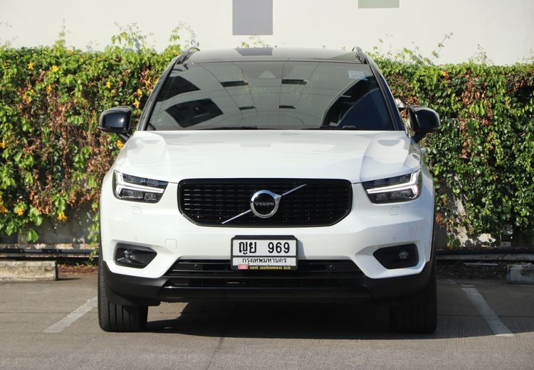 Volvo XC40 2019 2.0 T5 R-Design 4WD Utility-car เบนซิน ไม่ติดแก๊ส เกียร์อัตโนมัติ ขาว รูปที่ 2