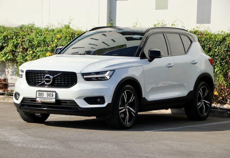 รถ Volvo XC40 2.0 T5 R-Design 4WD สี ขาว