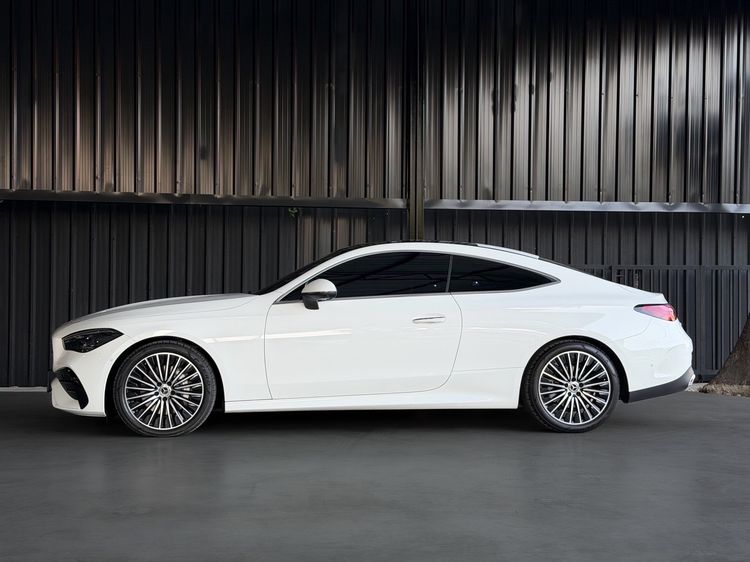 Mercedes-Benz CLE-Class 2025 CLE 300 Sedan ไฮบริด ไม่ติดแก๊ส เกียร์อัตโนมัติ ขาว รูปที่ 3