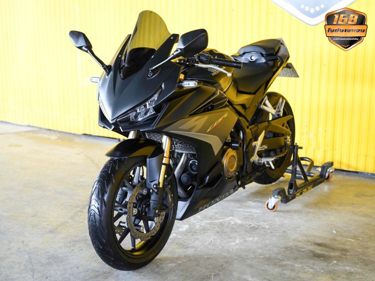 Honda CBR500R ปี 2022 ดาวน์ออกรถใช้เงิน 0 บาท