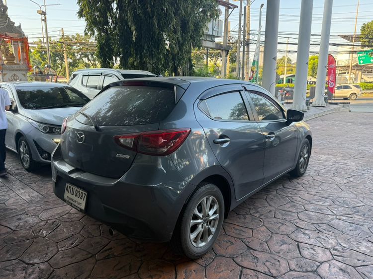 Mazda Mazda 2 2015 1.3 High Plus Sedan เบนซิน ไม่ติดแก๊ส เกียร์อัตโนมัติ เทา รูปที่ 4