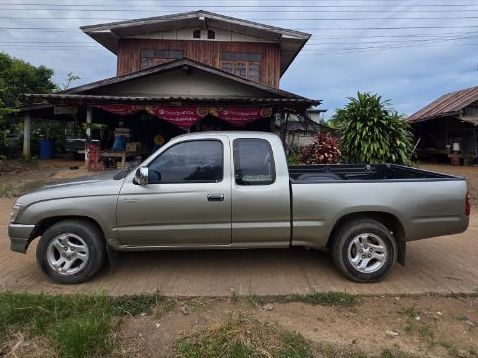 รถ Toyota Hilux Tiger 3.0 G สี เทา