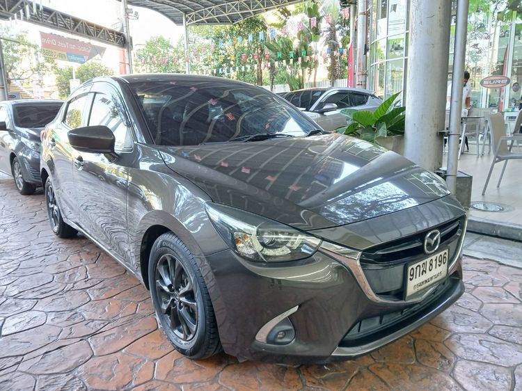 รถ Mazda Mazda 2 1.3 High Connect สี น้ำตาล
