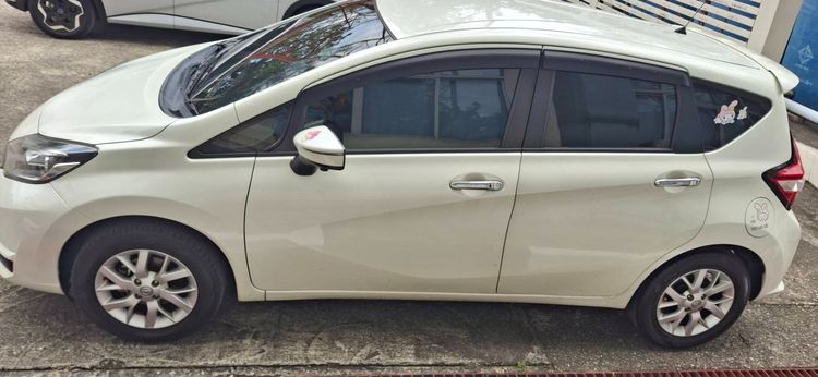 Nissan Note 2017 1.2 VL Sedan เบนซิน ไม่ติดแก๊ส เกียร์อัตโนมัติ ขาว รูปที่ 3