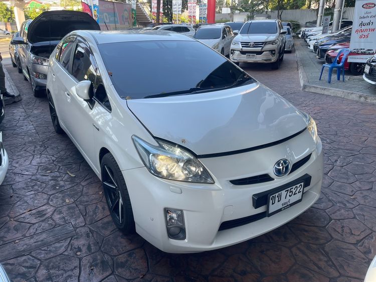 รถ Toyota Innova 2.8 Crysta สี เทา