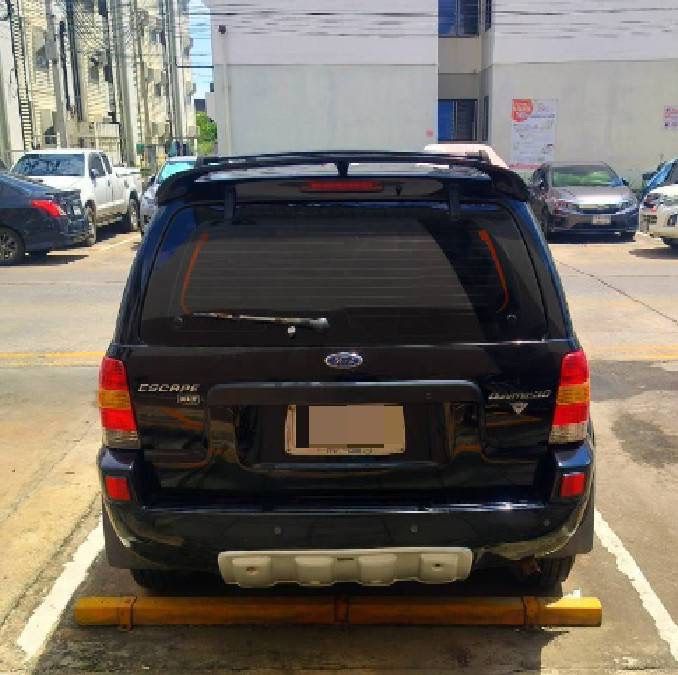 Ford Escape 2004 3.0 XLT 4WD เบนซิน เกียร์อัตโนมัติ ดำ รูปที่ 4