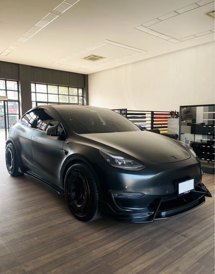 รถ Tesla Model Y Long Range AWD สี ดำ