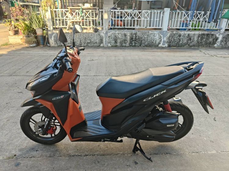 🛵ยังไงก็ขาย CLICK150 i ปี 63 เครื่องดี สีสวย สตาร์ทมือ กุญแจรีโมท เล่มชุดโอนครบ+เปลี่ยนถ่ายน้ำมันเครื่องฟรี ส่งฟรี30 ก.ม รูปที่ 2