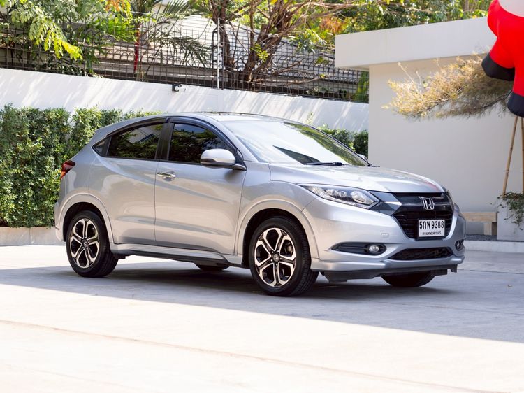 รถ Honda HR-V 1.8 EL สี เงิน